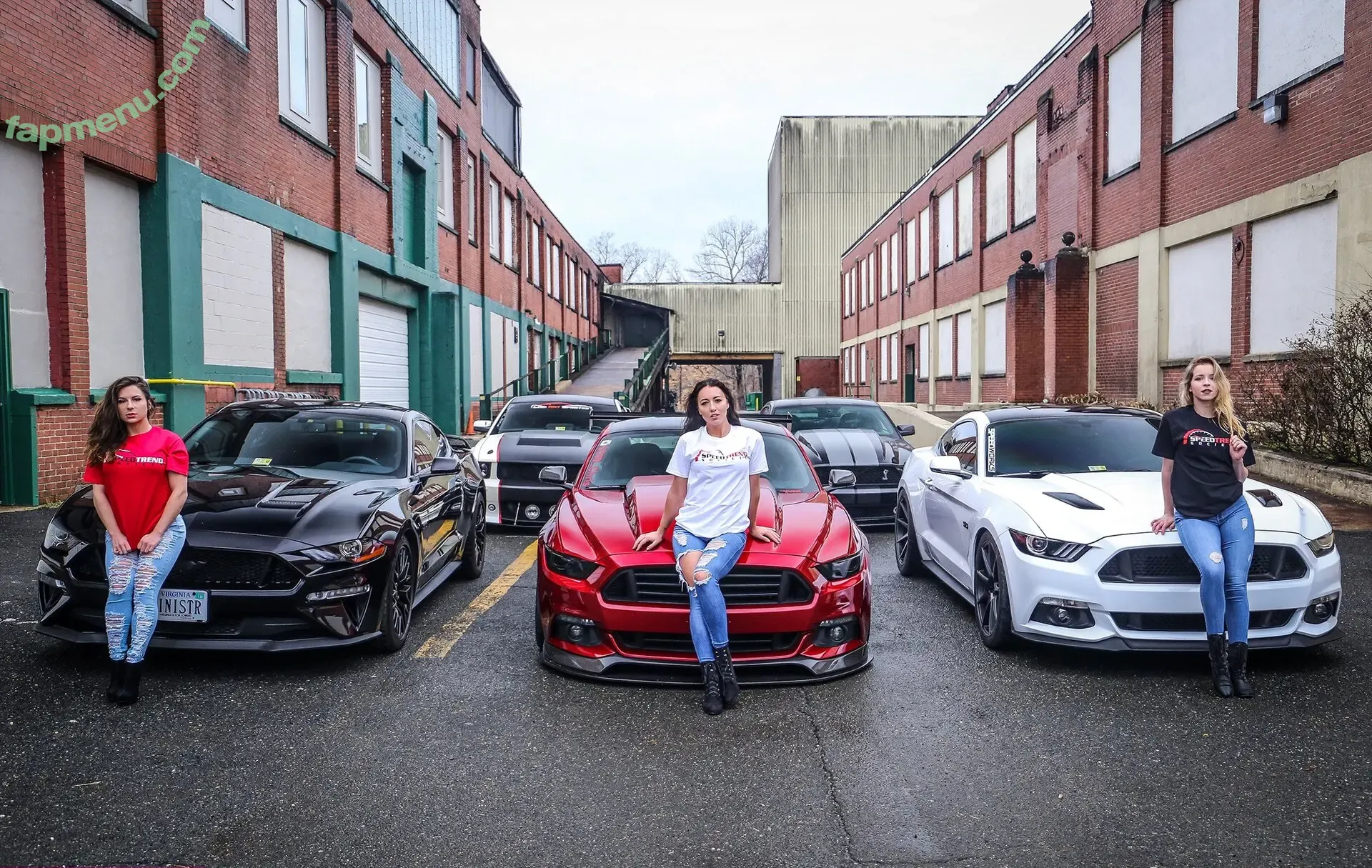 Sarah Senecal nude photo #0567 (Sen.cityy)