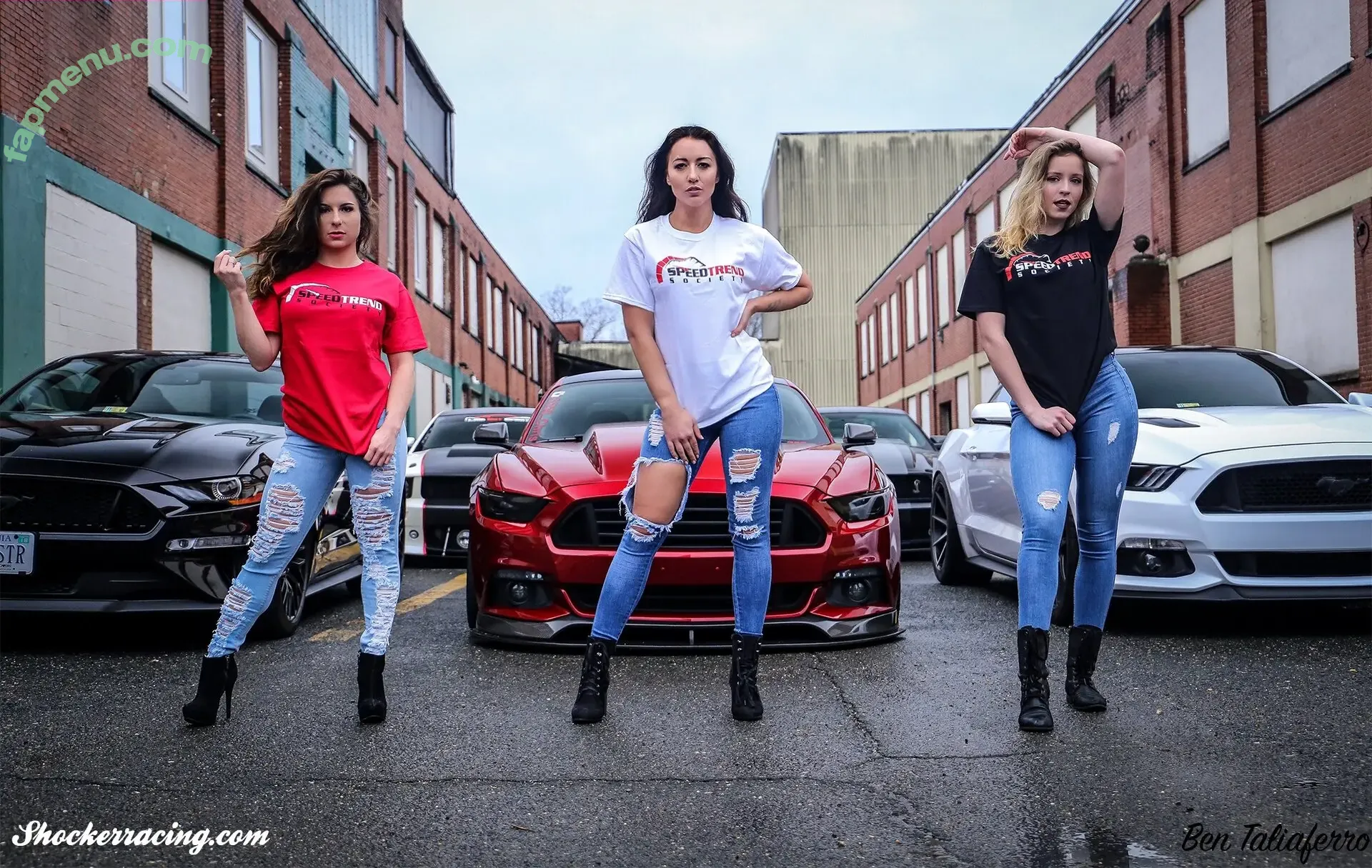 Sarah Senecal nude photo #0576 (Sen.cityy)