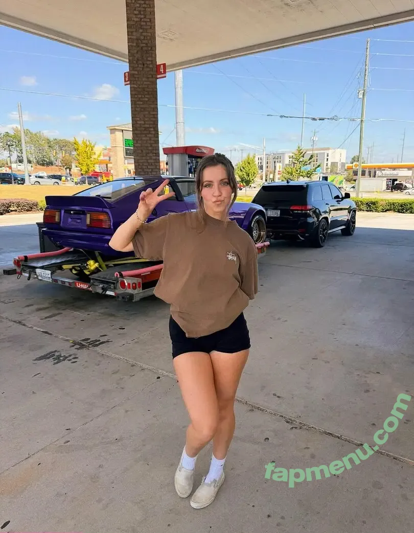 Sarah Senecal nude photo #0587 (Sen.cityy)