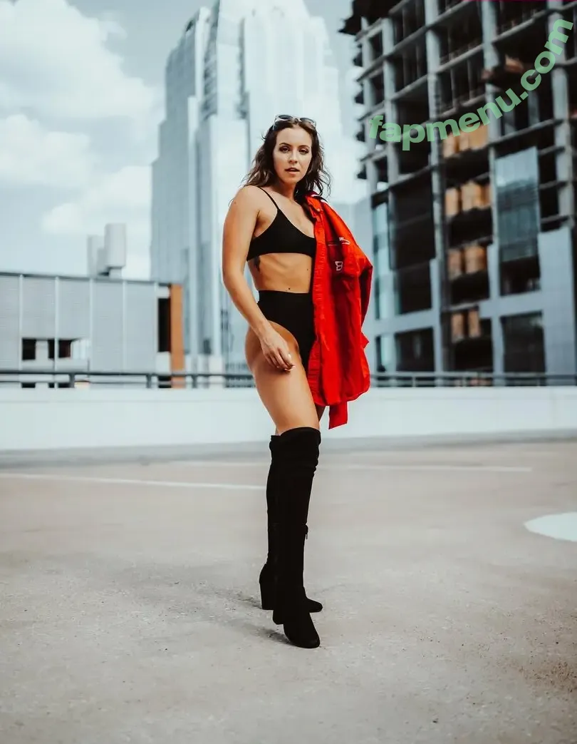 Sarah Senecal nude photo #0617 (Sen.cityy)