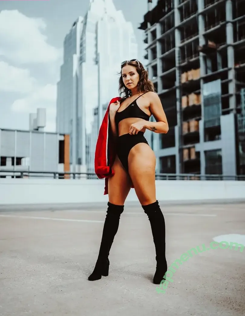 Sarah Senecal nude photo #0618 (Sen.cityy)