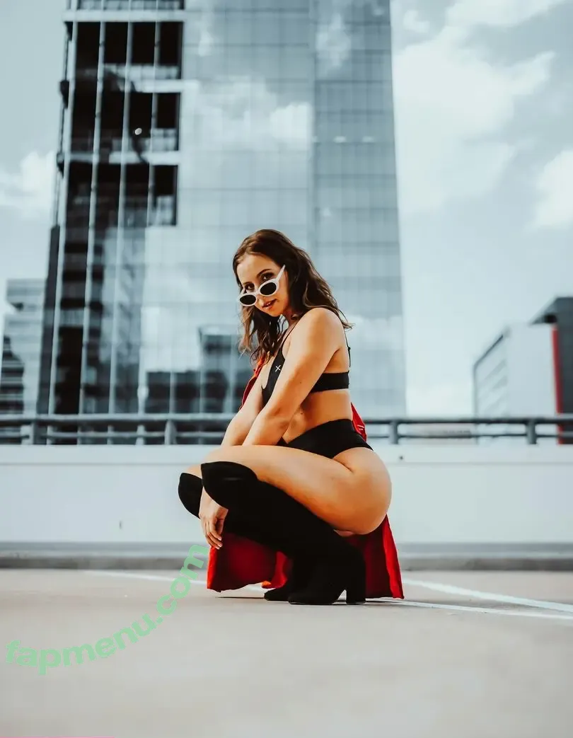 Sarah Senecal nude photo #0619 (Sen.cityy)