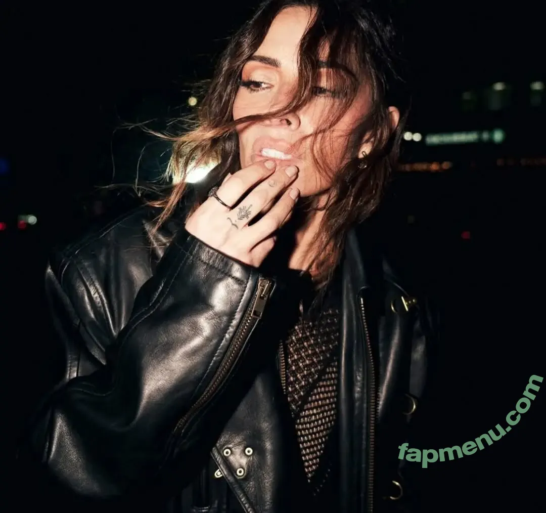 Sarah Shahi nude photo #0477 (SarahShahi)