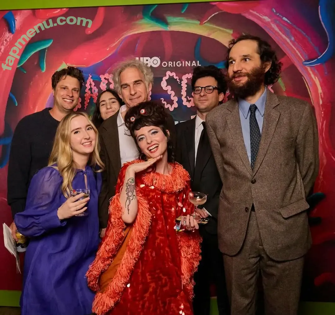 Sarah Sherman nude photo #0034 (Sarah Squirm from Saturday Night Live / sarahsquirm)