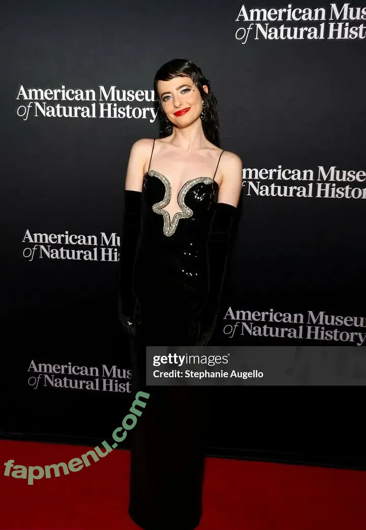 Sarah Sherman nude photo #0039 (Sarah Squirm from Saturday Night Live / sarahsquirm)