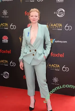 Sarah Snook / sarah_snook nude photo #0096
