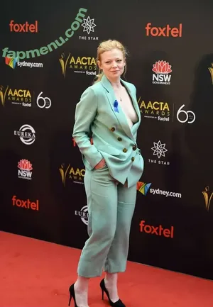 Sarah Snook / sarah_snook nude photo #0103