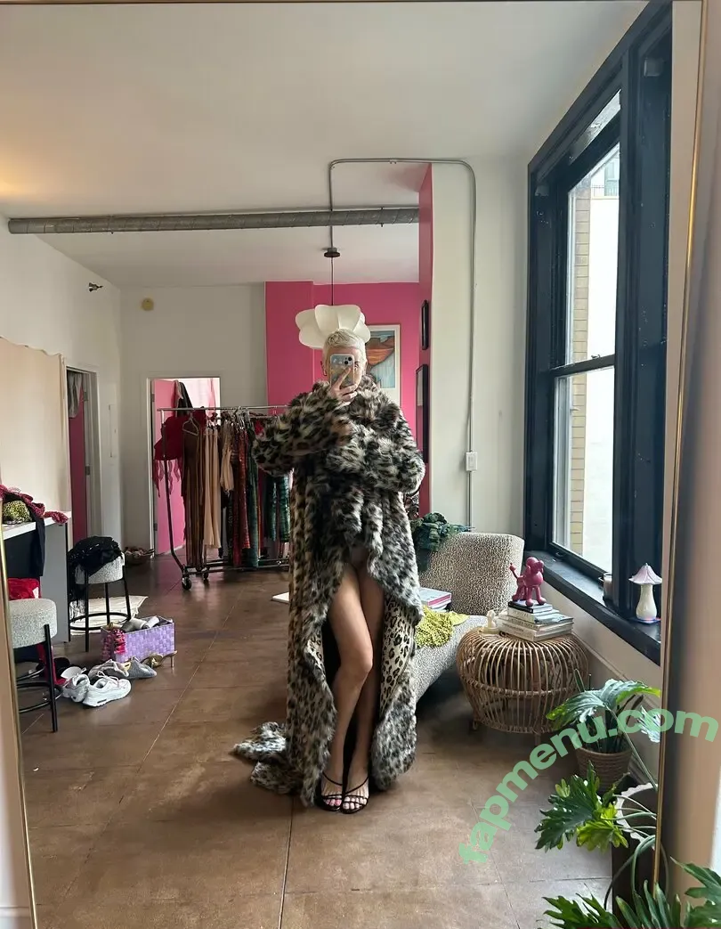 Sarah Temperilli nude photo #0006 (Sarahtemp / Sassykat12222222 / sarahtemp_)