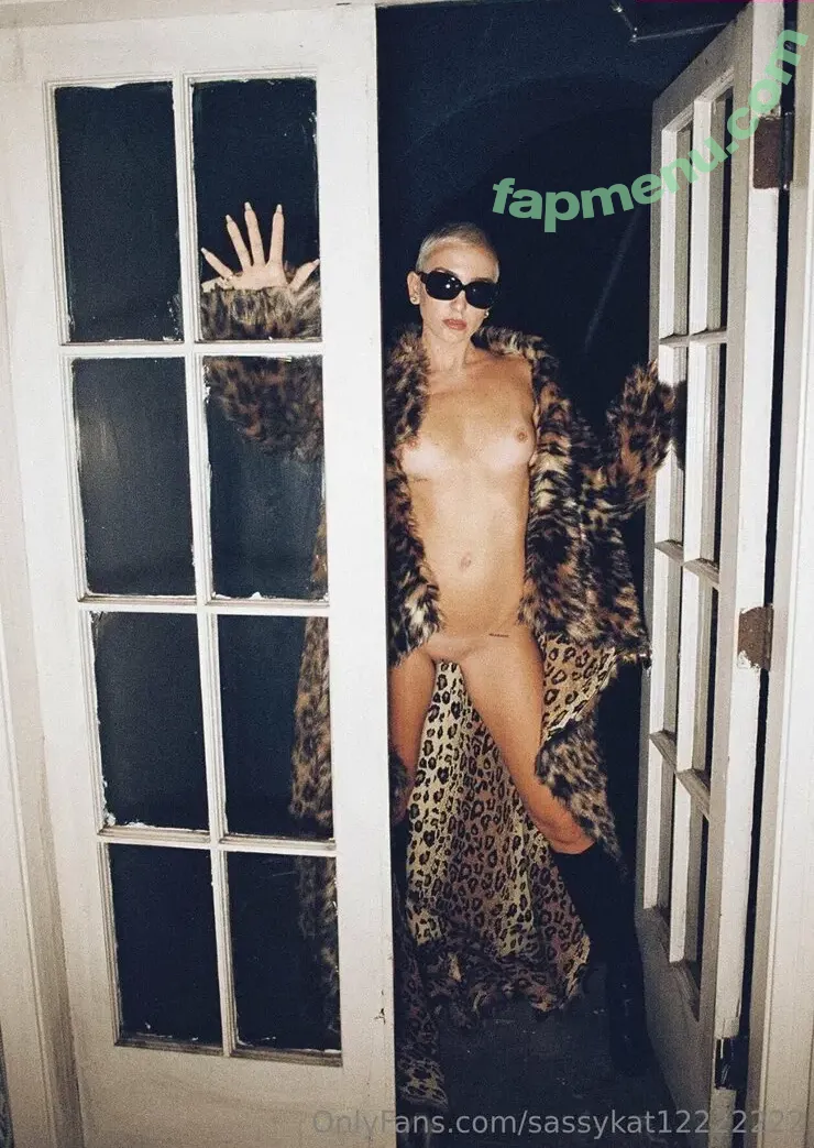 Sarah Temperilli nude photo #0013 (Sarahtemp / Sassykat12222222 / sarahtemp_)