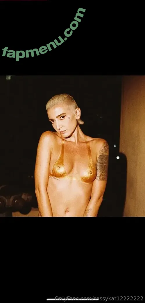 Sarah Temperilli nude photo #0031 (Sarahtemp / Sassykat12222222 / sarahtemp_)