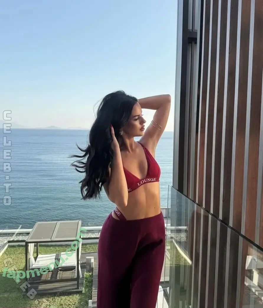 Sarah Theiler nude photo #0123 (sarah.theiler)