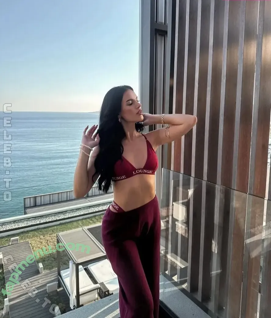 Sarah Theiler nude photo #0124 (sarah.theiler)