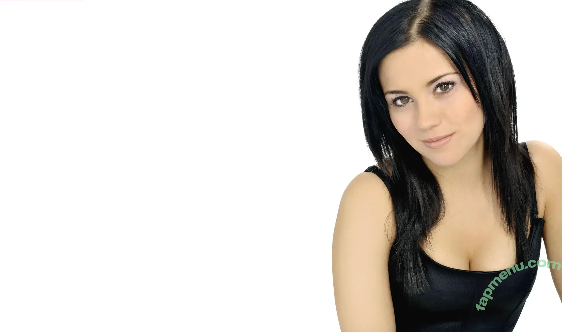 Sarah Tkotsch nude photo #0029 (sarahtkotsch)