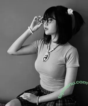  nude photo #0004