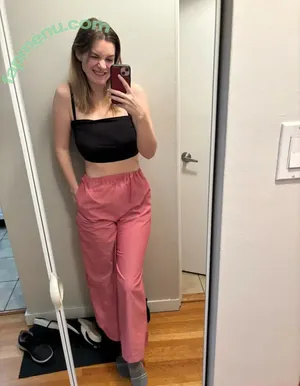 Sarah Z / heirrogant / marysuewriter / sarahz nude photo #0247