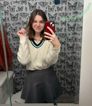 Sarah Z / heirrogant / marysuewriter / sarahz nude photo #0253