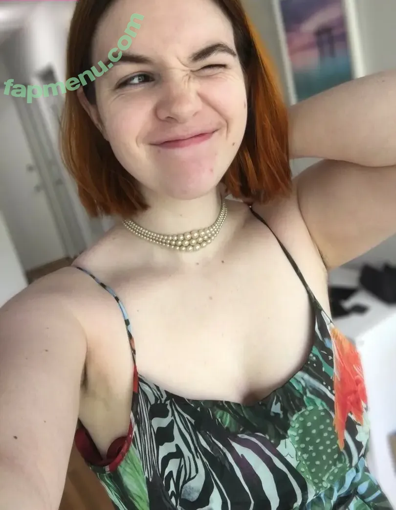 Sarah Z nude photo #0146 (heirrogant / marysuewriter / sarahz)