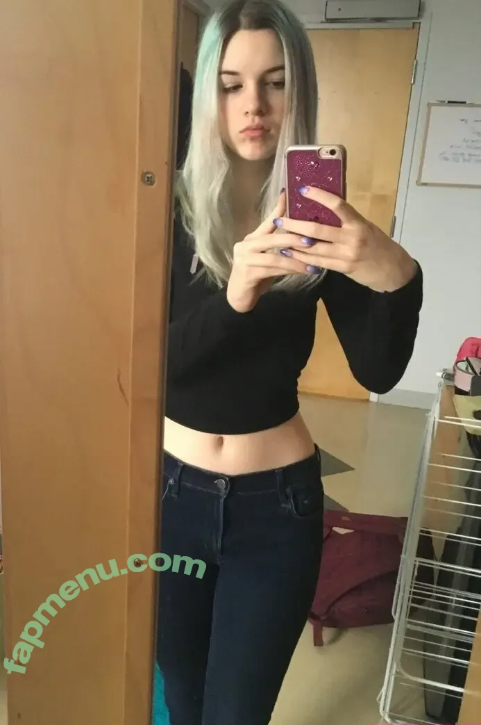 Sarah Z nude photo #0152 (heirrogant / marysuewriter / sarahz)