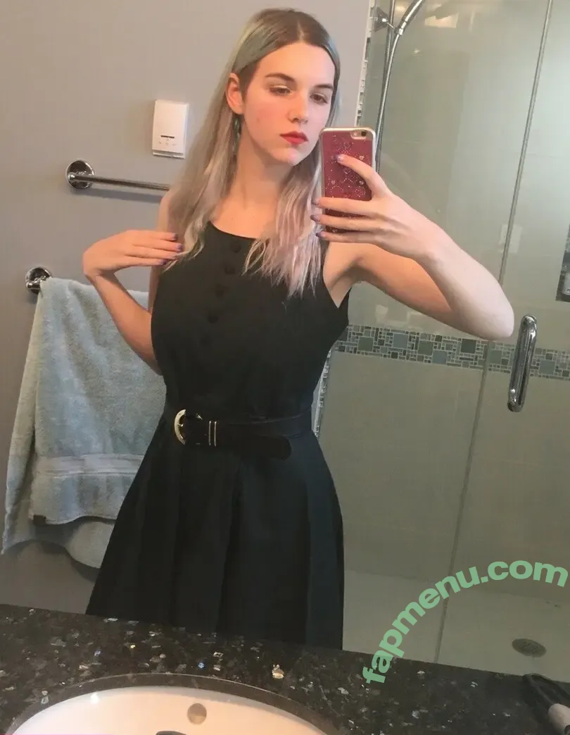 Sarah Z nude photo #0154 (heirrogant / marysuewriter / sarahz)