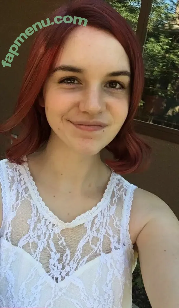 Sarah Z nude photo #0166 (heirrogant / marysuewriter / sarahz)