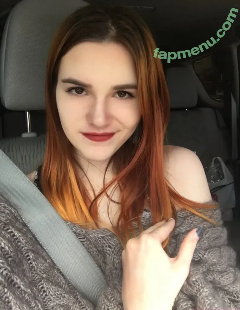 Sarah Z nude photo #0241 (heirrogant / marysuewriter / sarahz)