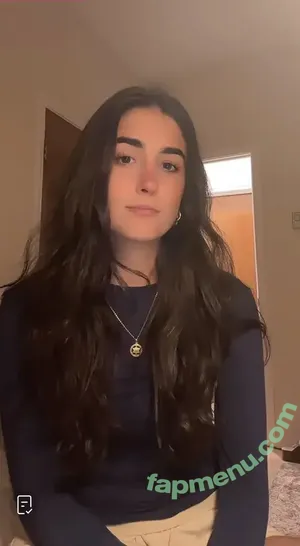 SarahBladd nude photo #0027