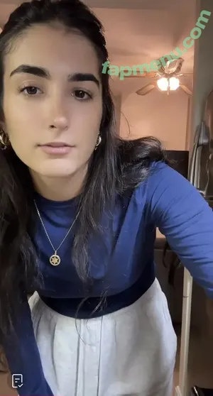 SarahBladd nude photo #0042