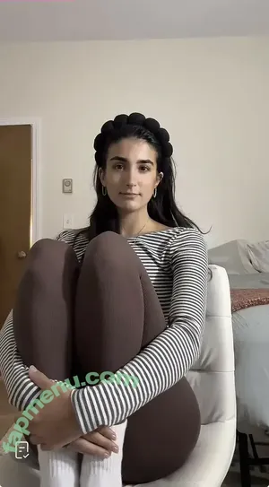 SarahBladd nude photo #0045