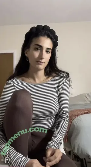 SarahBladd nude photo #0053