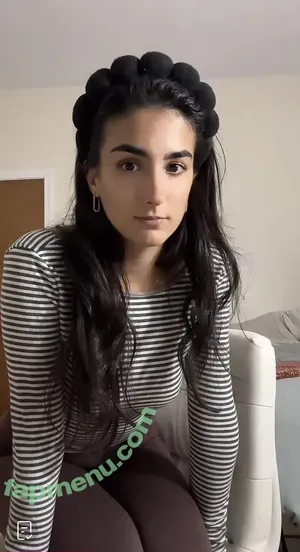 SarahBladd nude photo #0054