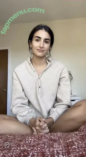 SarahBladd nude photo #0071