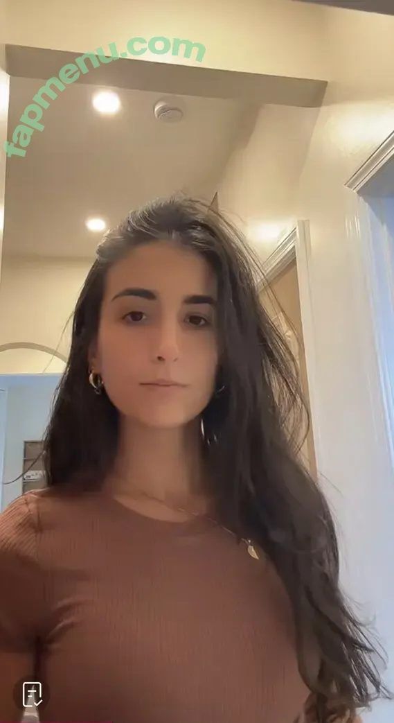 SarahBladd nude photo #0003 (SarahBladd)