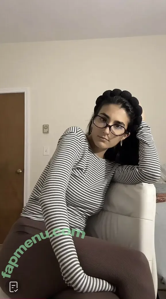 SarahBladd nude photo #0055 (SarahBladd)