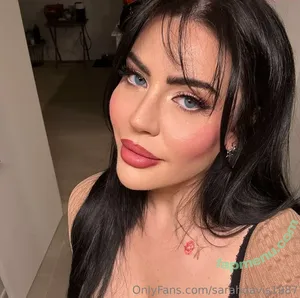 sarahdavis1987 / sarah_davismtl nude photo #0018