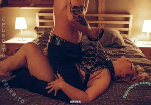 Sarahfahr9 / littlecurvy nude photo #0062