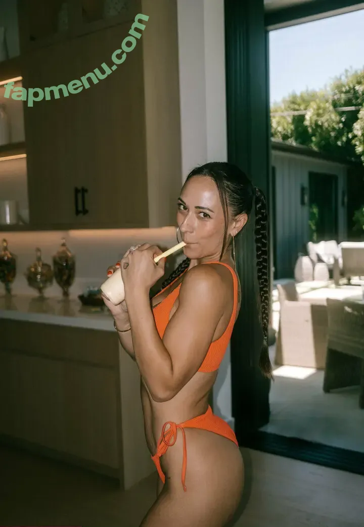 sarahillustratesvip nude photo #0023 (sarahillustratesvip)