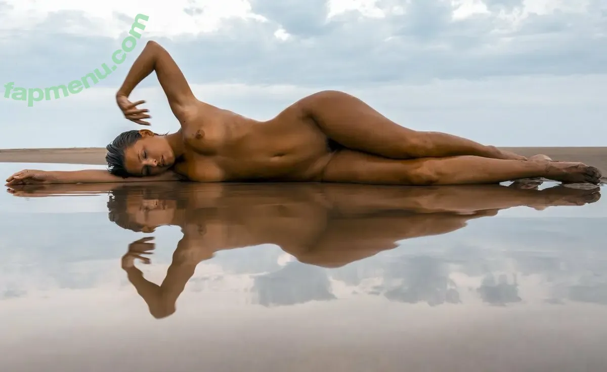 sarahlhouchens nude photo #0002 (sarahlhouchens)