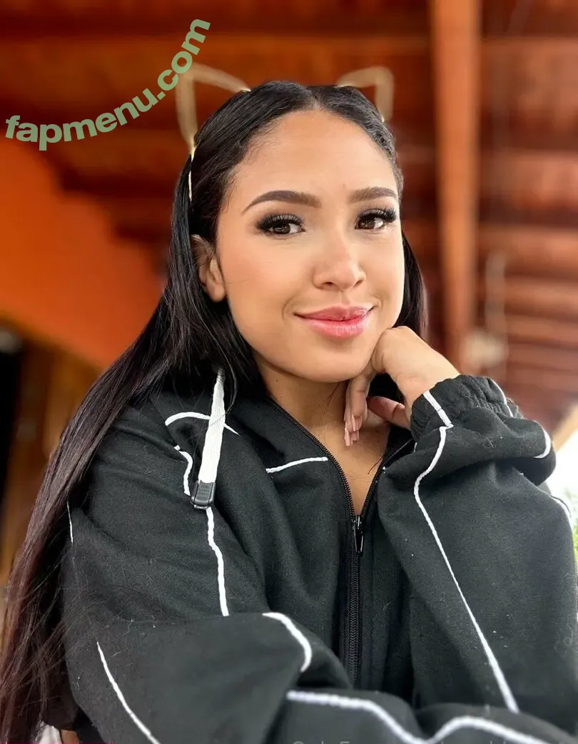 sarahlopez1 nude photo #0212 (saraahparis)