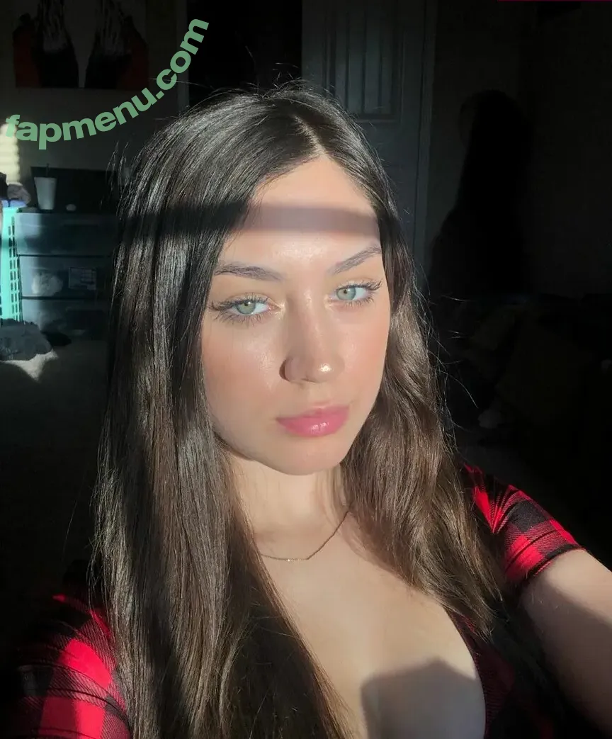 sarahsaxah nude photo #0005 (SarahfucknSaxah)