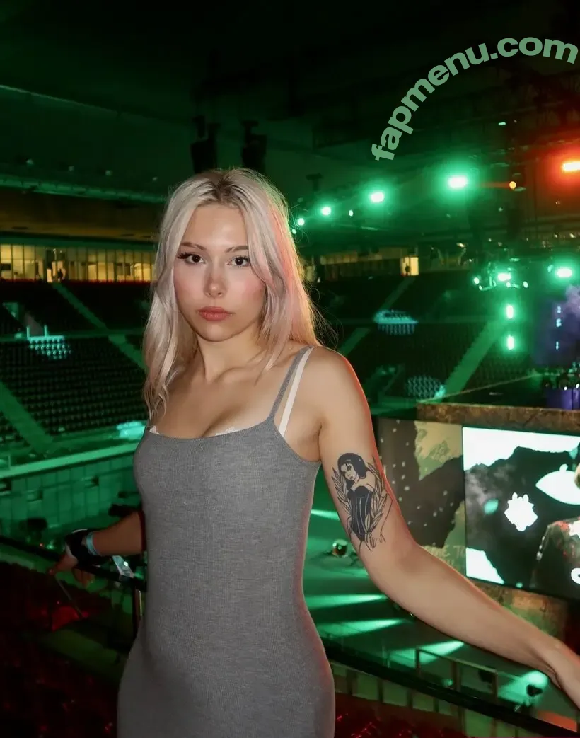 sarahtonin nude photo #0027 (sarahtoninx9 / sarahtoninx9_)