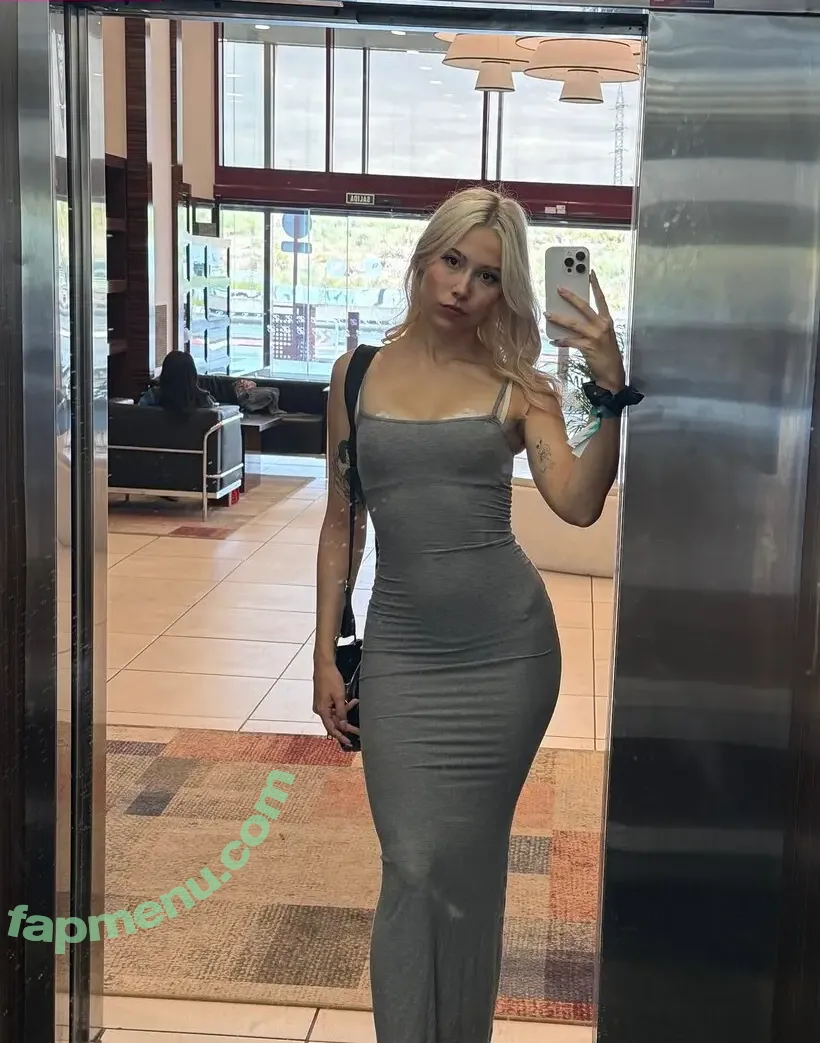 sarahtonin nude photo #0028 (sarahtoninx9 / sarahtoninx9_)