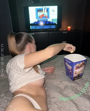 Saraklein / creator / kleinsara1702 / sarasgeheimhuette nude photo #0020