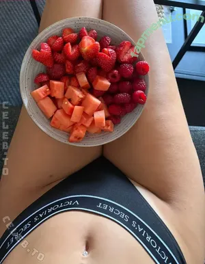 Saraklein / creator / kleinsara1702 / sarasgeheimhuette nude photo #0029