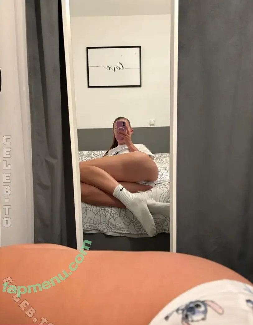 Saraklein nude photo #0025 (creator / kleinsara1702 / sarasgeheimhuette)