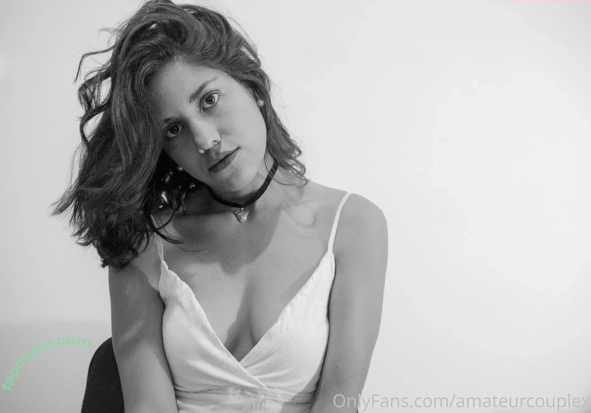 saralatinafree nude photo #0041 (saralatinalive)
