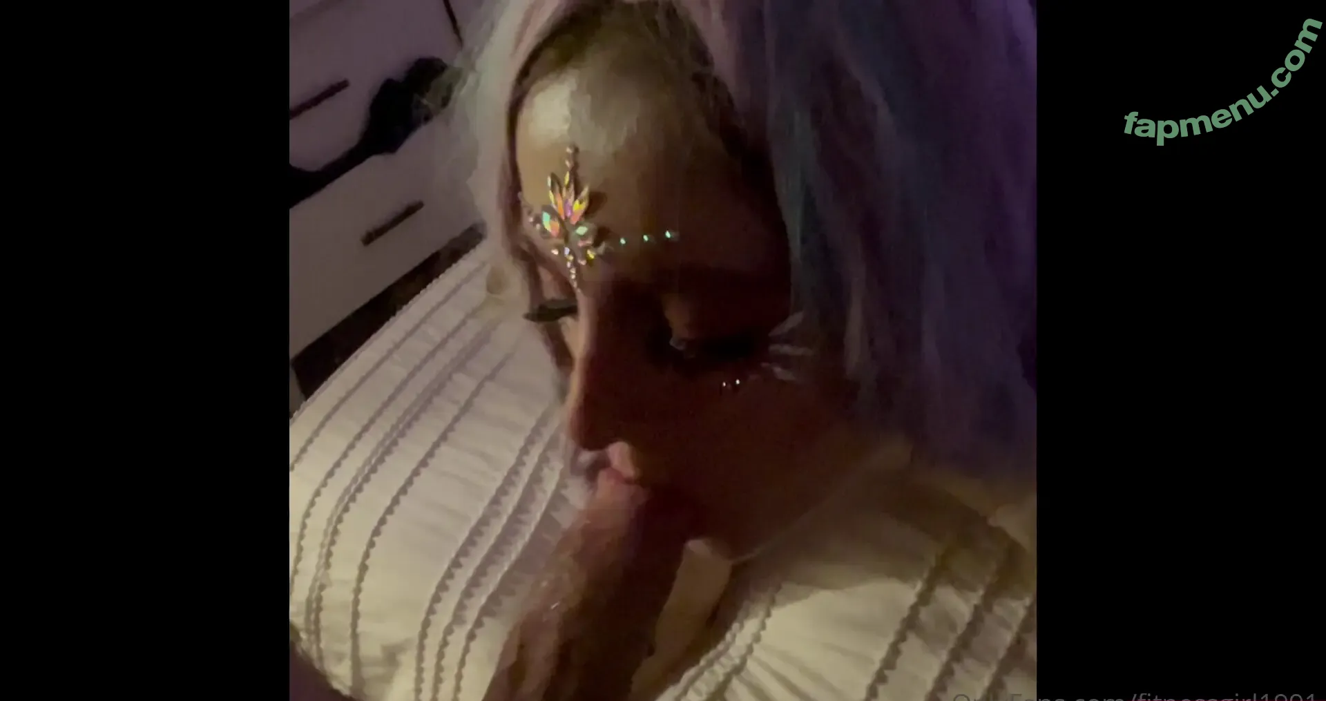 saralivescasually nude photo #0036 (fitnessgirl1991)