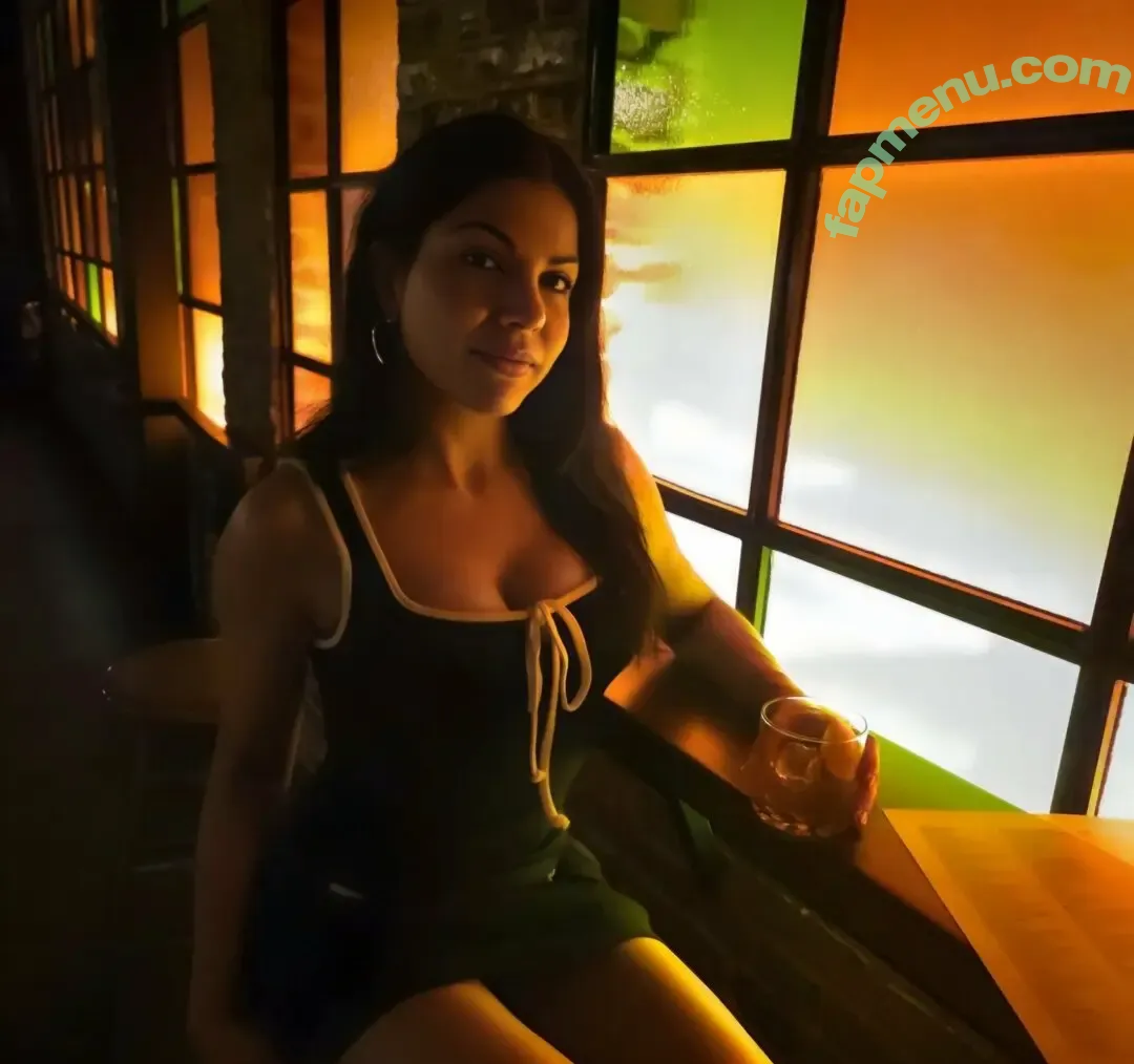 saraloera nude photo #0073 (saraloera)