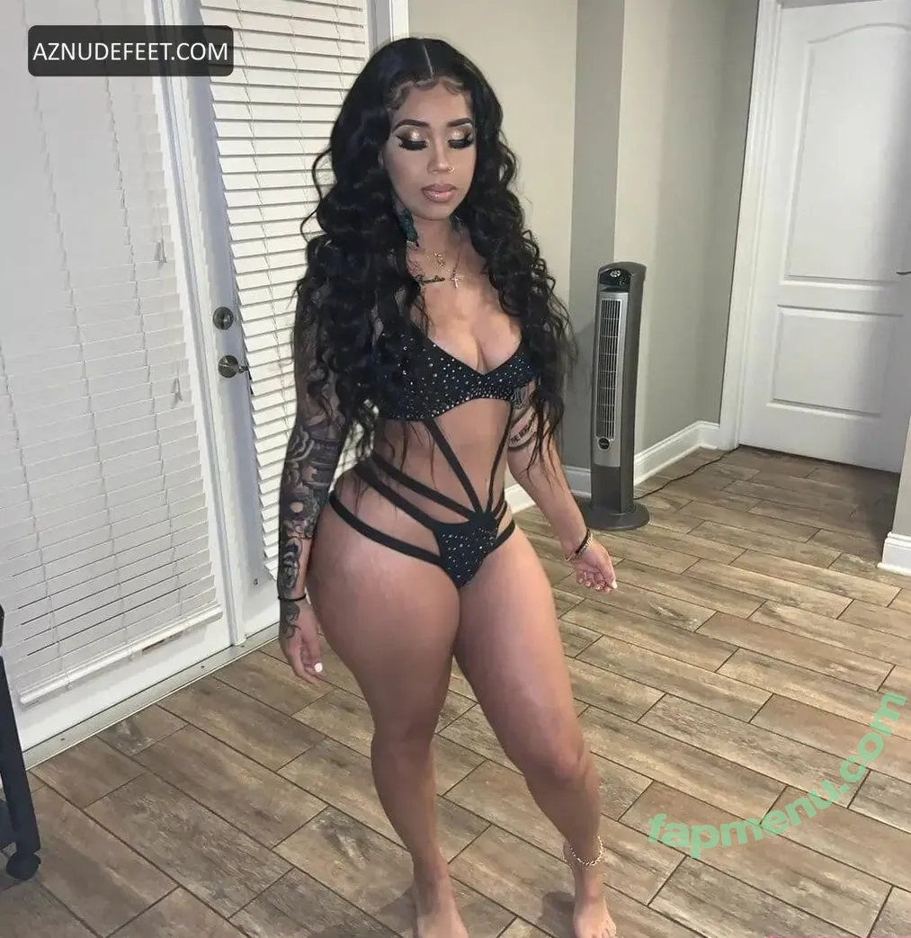 Saramolina nude photo #0002 (Saramolina)