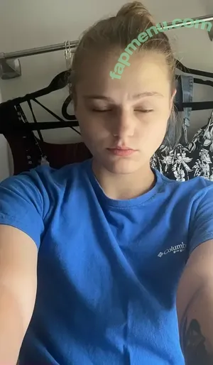 saras_wood / Sara Woods nude photo #0002