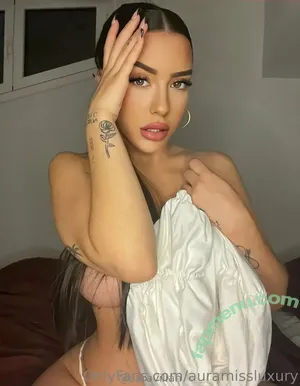 saravillah / saravillahpink nude photo #0032